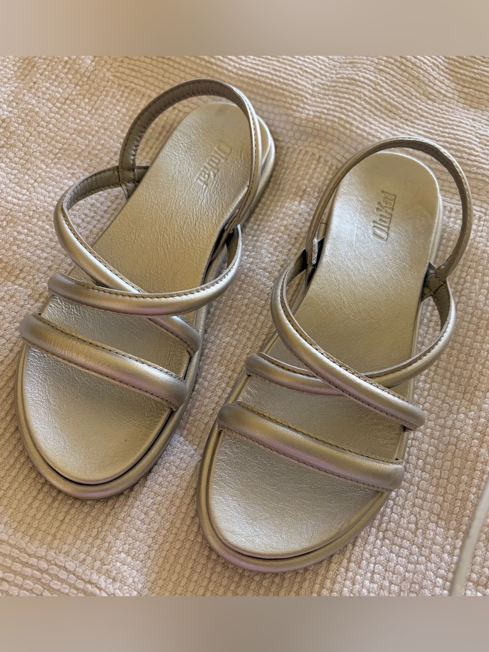 Olukai Women’s Silver Strappy Slingback Sandals